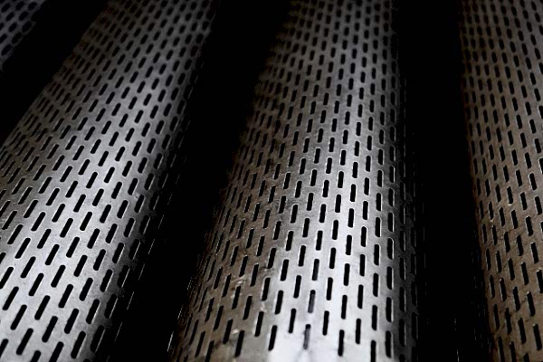 Düz Filtreli Çelik Sondaj Boruları